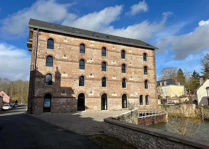 Les Gites Du Moulin De Leves